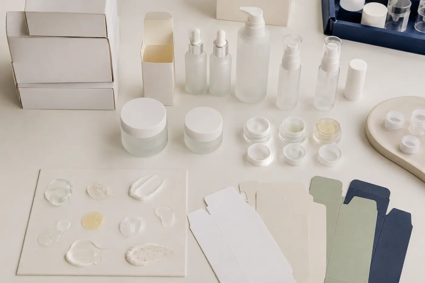 Stock skincare bottles, jars, cartons and formula samples for low MOQ manufacturing in Korea